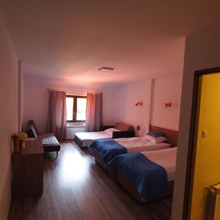 Zajazd Siodlo Hotel&Restauracja Кобыла-Гура Экстерьер фото