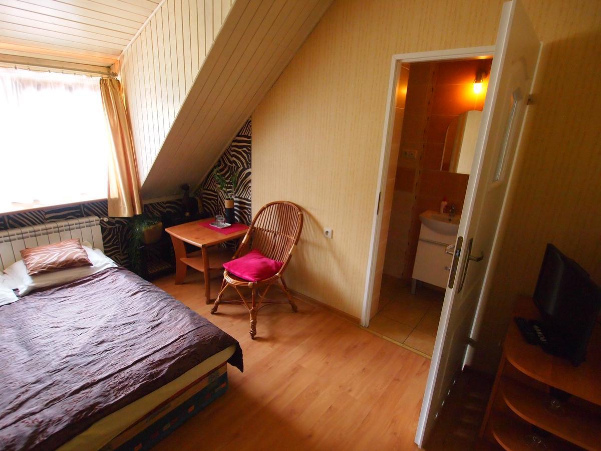Zajazd Siodlo Hotel&Restauracja Кобыла-Гура Экстерьер фото